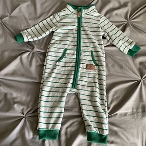 Green and Grey Cover Up